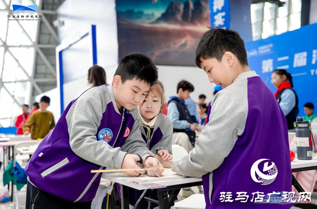 駐馬店市第二十五小學(xué)學(xué)子在省青少年科技運動會上獲佳績
