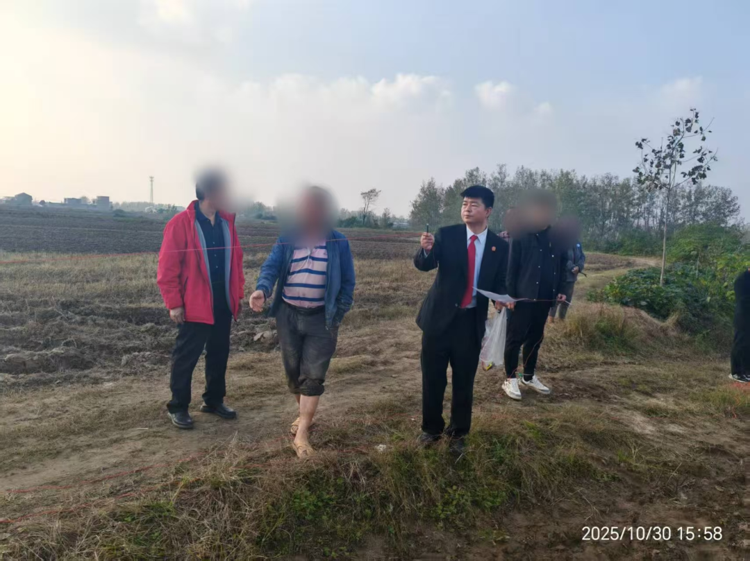 多方聯(lián)動(dòng)化積怨 快速高效護(hù)秋耕:正陽法院田間地頭調(diào)解耕地糾紛