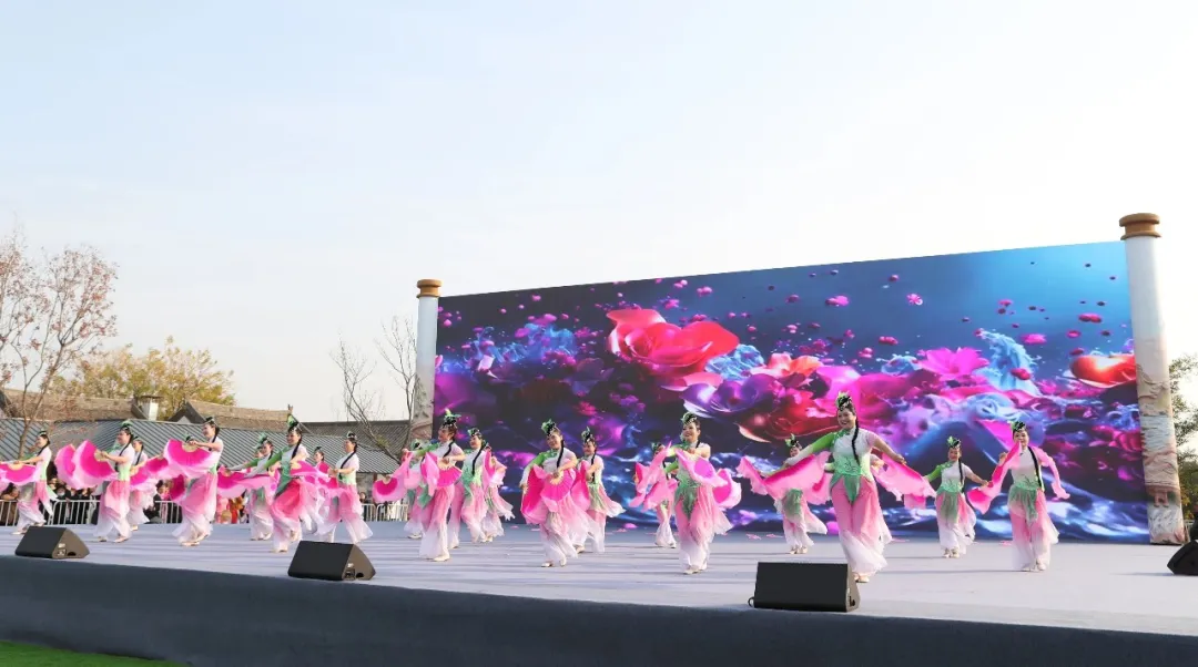 駐馬店兩支廣場(chǎng)舞隊(duì)伍精彩亮相2025年“中原舞蹁躚”河南省廣場(chǎng)舞大賽決賽