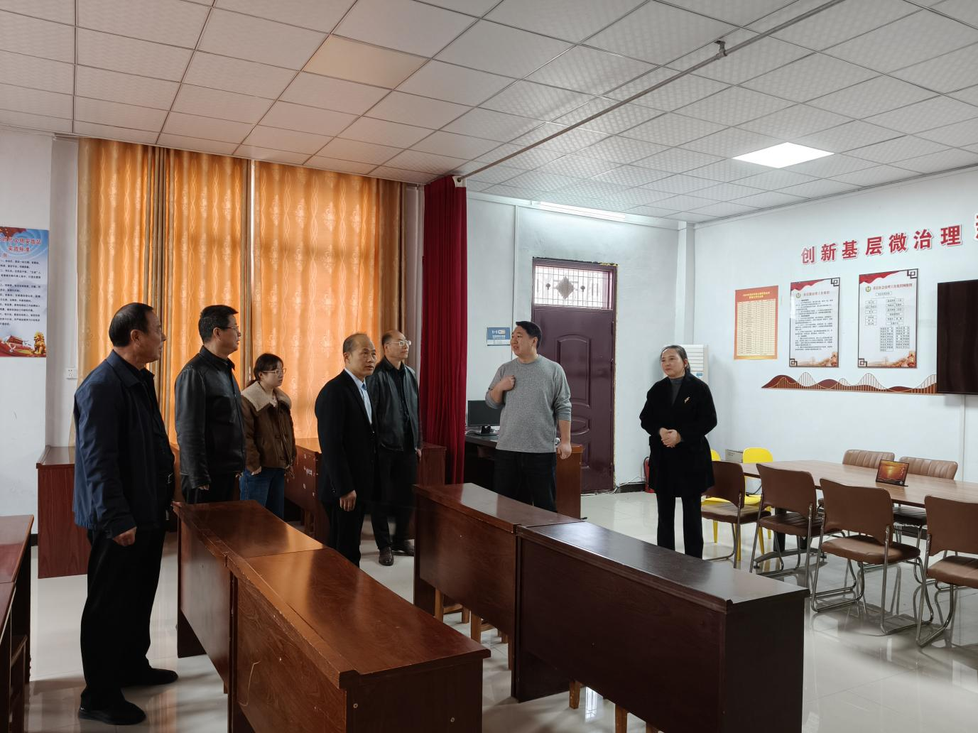 書香潤(rùn)?quán)l(xiāng)村 賦能振興路 ——駐馬店市委宣傳部出版科調(diào)研玉山鎮(zhèn)悅莊村農(nóng)家書屋