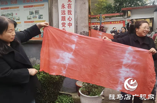 非遺煥新 “冬染·圍巾”手作活動(dòng)解鎖冬日非遺浪漫