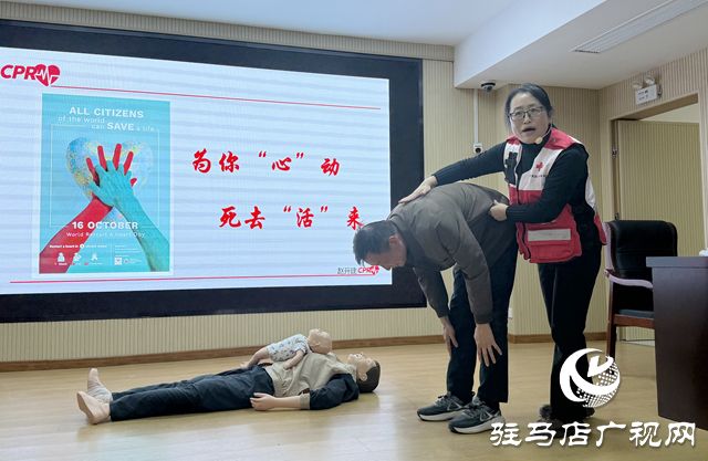 駐馬店經(jīng)濟開發(fā)區(qū)紅十字會開展急救知識進校園活動?