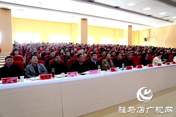 弘揚教育家精神 汲取奮進力量 駐馬店市優(yōu)秀教師巡回報告會（平輿站）圓滿舉行
