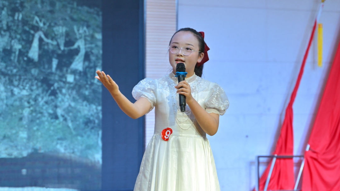  駐馬店實(shí)驗(yàn)小學(xué)舉辦鑄牢中華民族共同體意識(shí)演講比賽