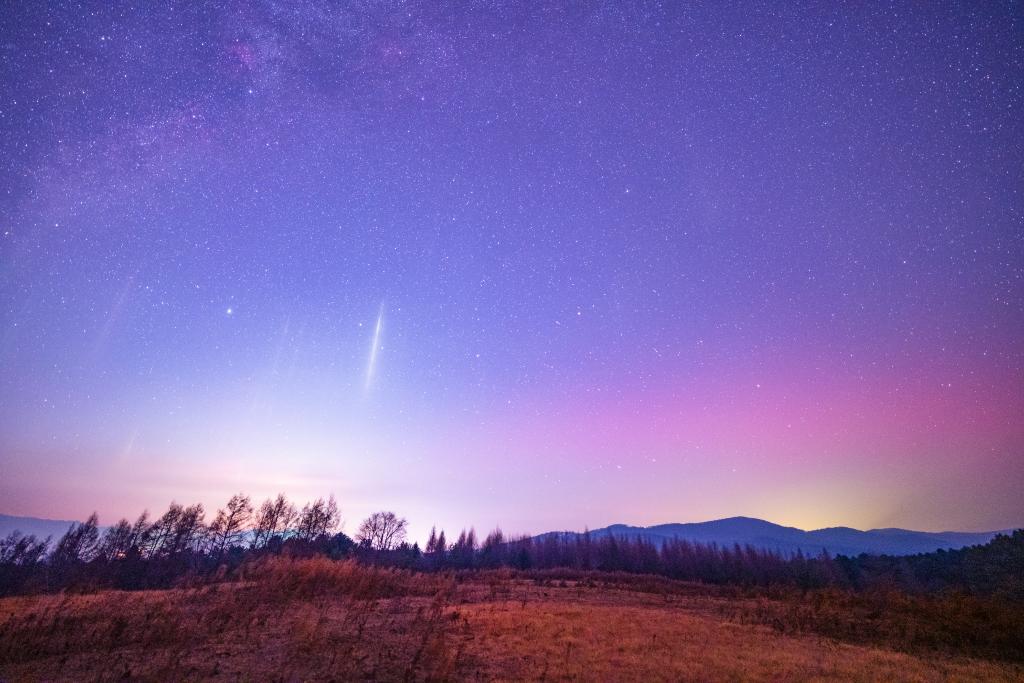 一大波美圖來了，他們在我國北方多地拍到了極光！