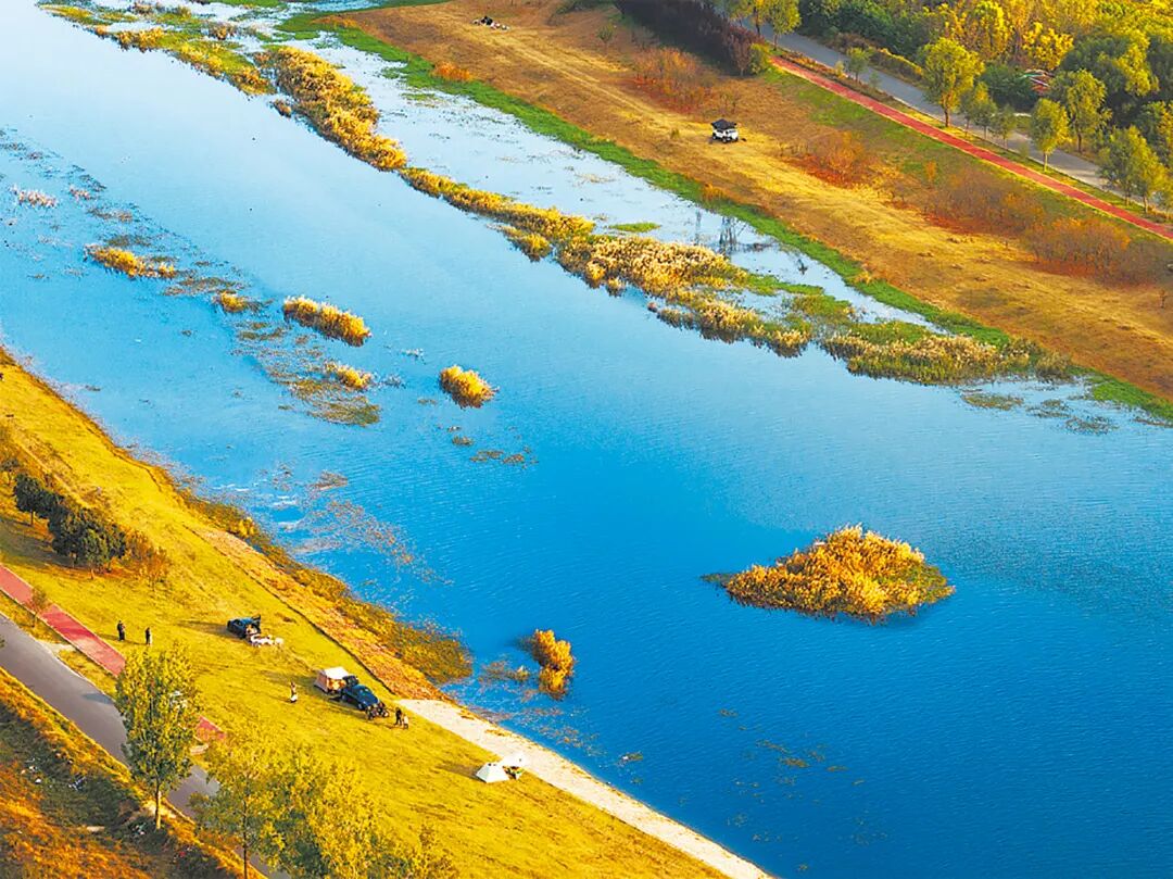 請(qǐng)打開“運(yùn)河秋韻”畫卷！