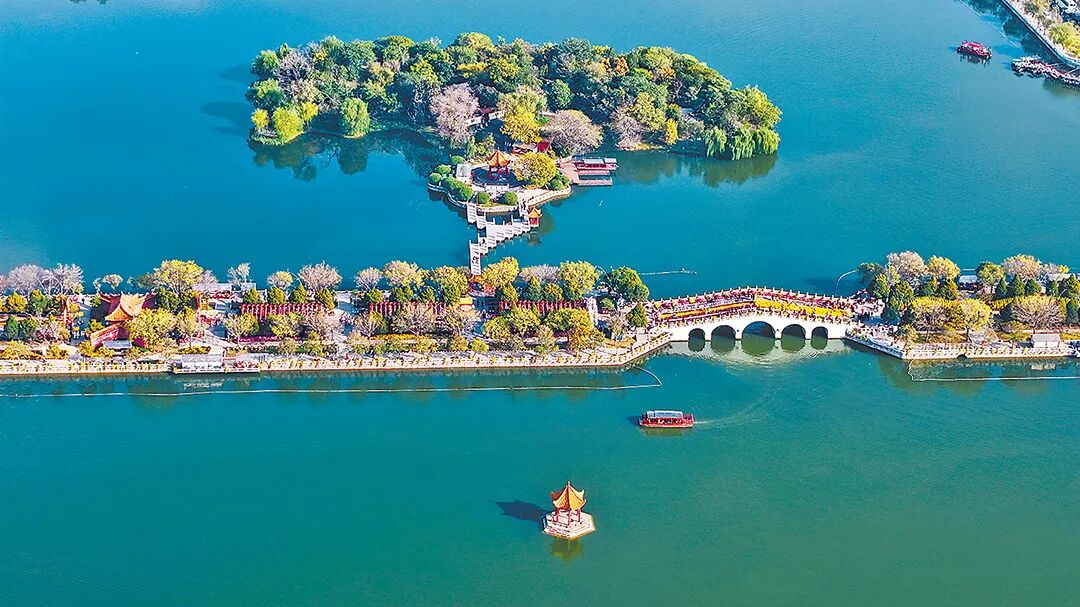 請(qǐng)打開“運(yùn)河秋韻”畫卷！