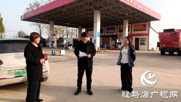 平輿縣十字路鄉(xiāng)：開展秸稈清運觀摩行動 人居環(huán)境再譜新篇