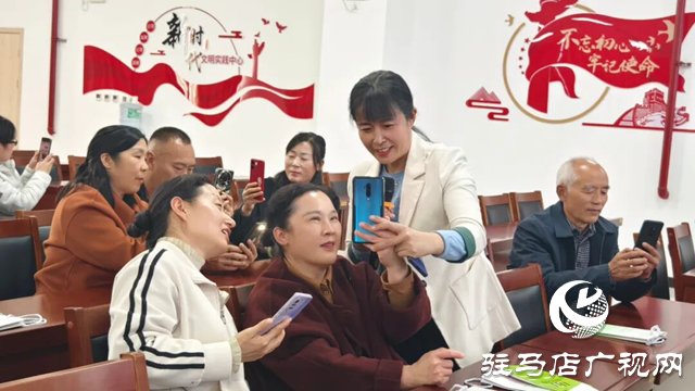 泌陽攝影公益課精準(zhǔn)“對焦”縣人民醫(yī)院