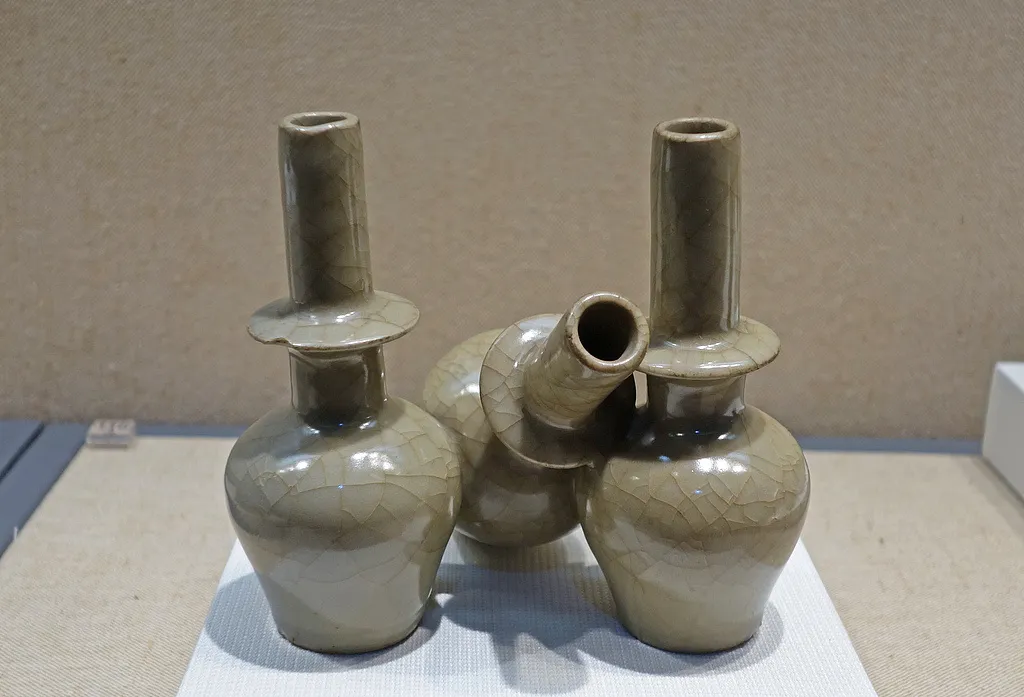 每日文物丨南宋工匠制瓷“翻車” 卻讓祝福加倍