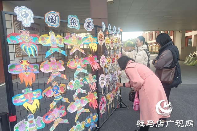 家校攜手共筑成長路 金雀路小學(xué)家長開放周啟幕