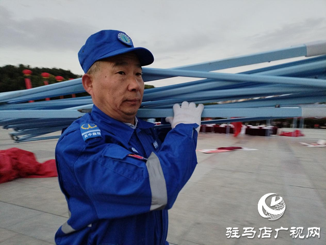 寒風(fēng)中的“逆行”擔(dān)當(dāng)！天中救援隊(duì)緊急馳援  護(hù)航退役軍人招聘會(huì)如期舉行