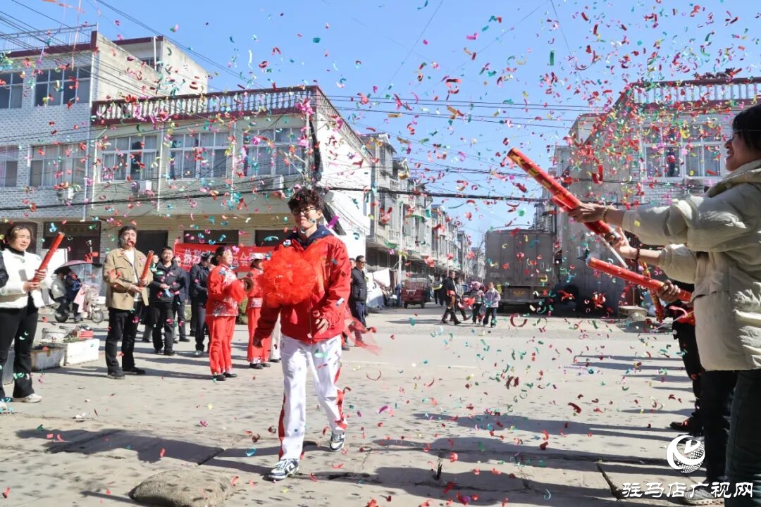 全運冠軍載譽歸 家鄉(xiāng)正陽迎英雄