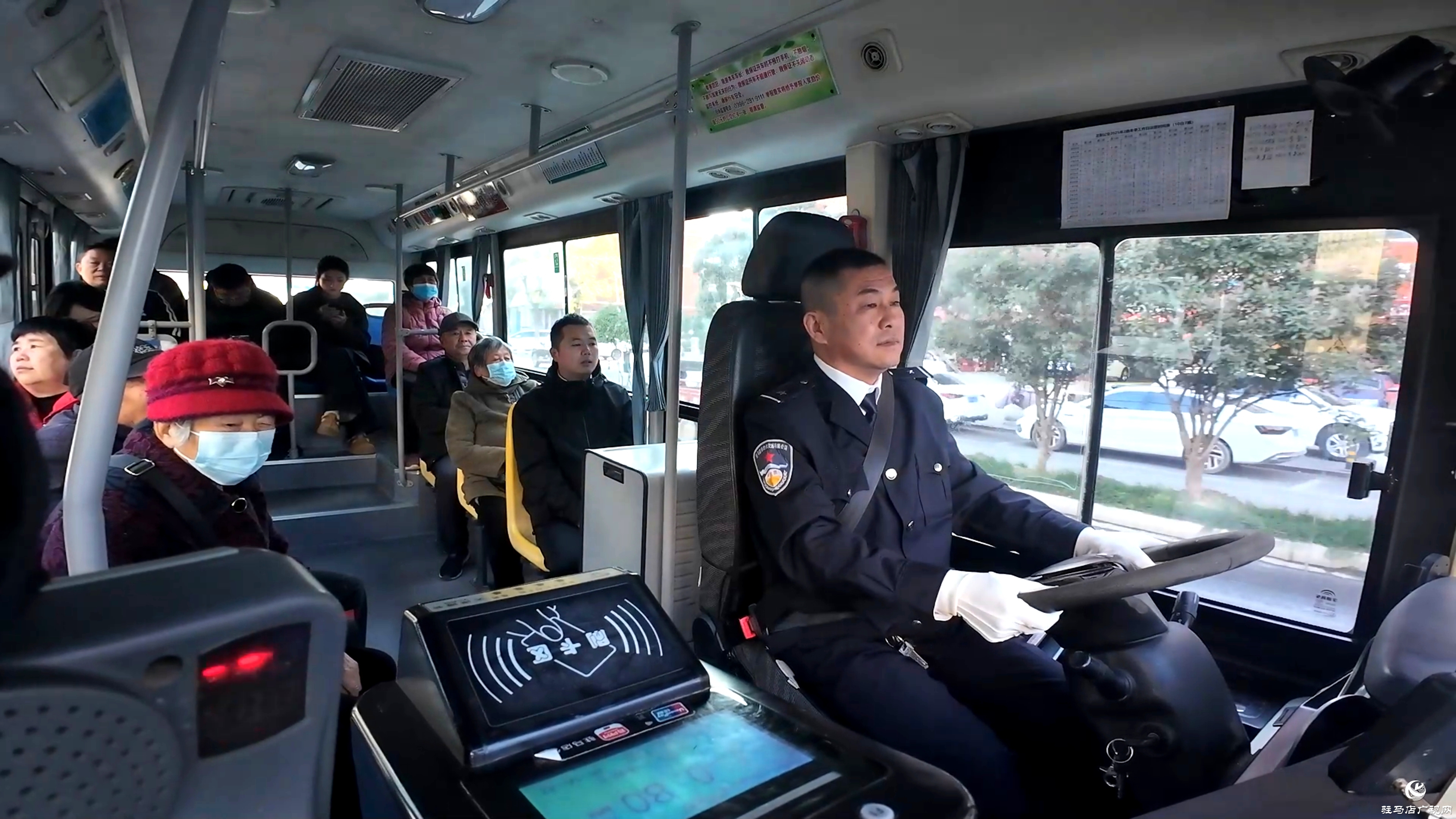 正陽縣：“敬老愛老”公交專線貼心守護(hù)銀發(fā)群體出行