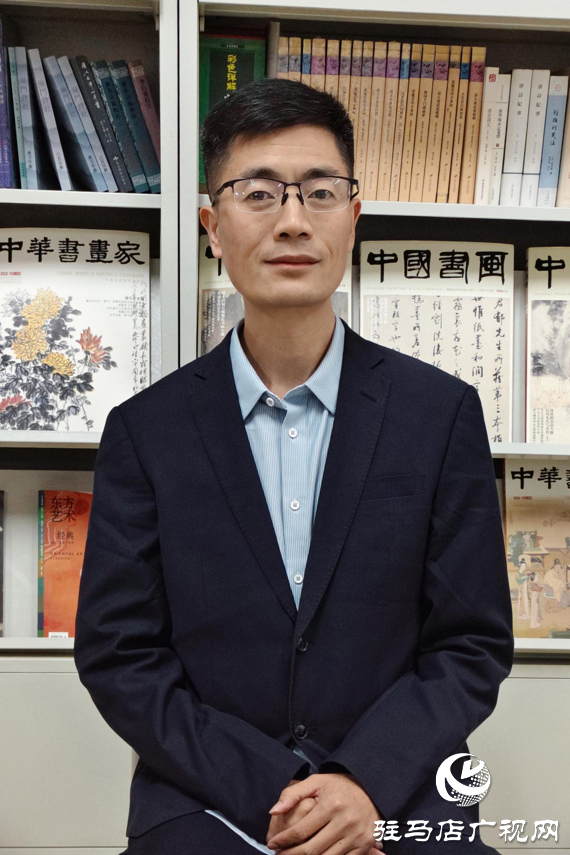 駐馬店幼兒師范高等?？茖W校教師智博獲評“河南省十佳青年詩人”