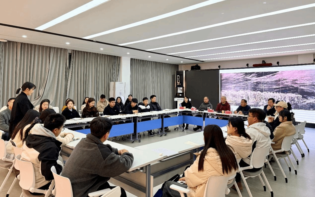  李新國教授“我的藝術人生與教育情懷”專題講座在駐馬店職業(yè)技術學院舉行