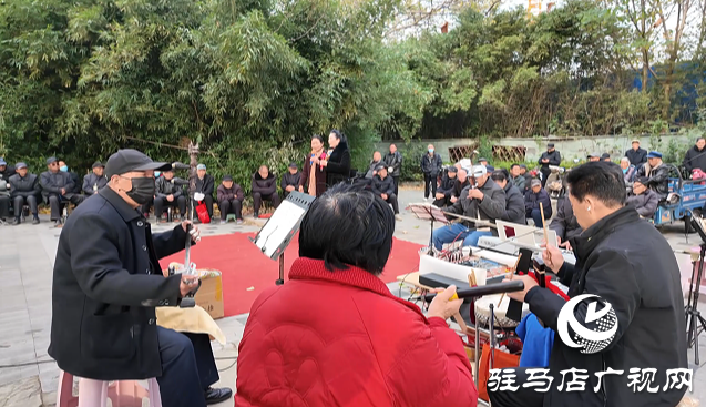 戲曲演出進游園 傳統(tǒng)文化潤民心