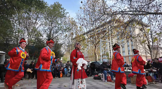 戲曲演出進游園 傳統(tǒng)文化潤民心