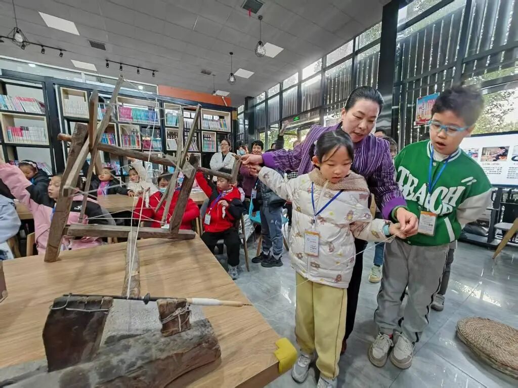 穿“梭”時(shí)光 “布”里生花