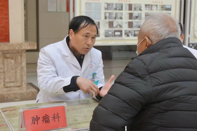 “聚焦織網(wǎng) 同質(zhì)發(fā)展”駐馬店市中心醫(yī)院醫(yī)聯(lián)體專家團(tuán)走進(jìn)西平縣中醫(yī)院