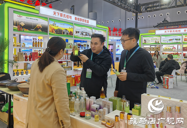 “農(nóng)加會(huì)”現(xiàn)場(chǎng)直擊：晨鐘生物“科技絲瓜”引領(lǐng)綠色健康新時(shí)尚