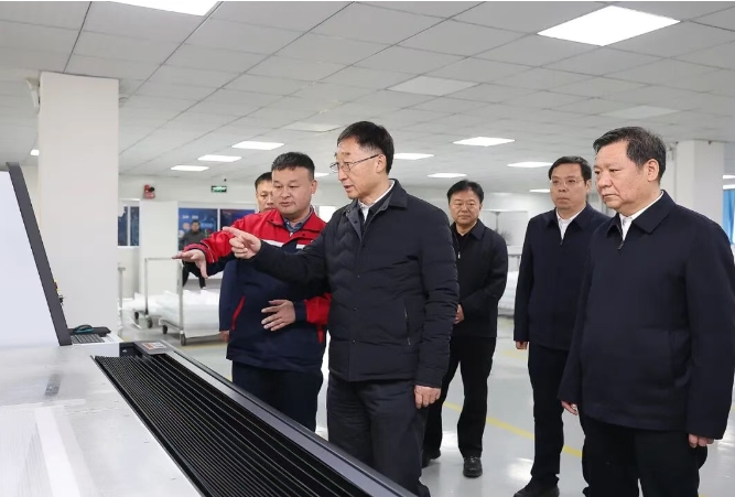 劉寧到駐馬店平輿上蔡西平調研時強調：突出特色優(yōu)勢 加快轉型升級 推動縣域經(jīng)濟高質量發(fā)展