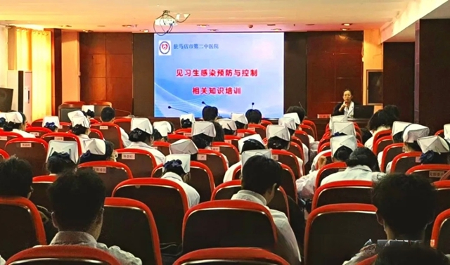 校院協(xié)同踐初心 社區(qū)護(hù)理育新人——黃淮學(xué)院護(hù)生在市第二中醫(yī)院開啟見習(xí)實(shí)踐