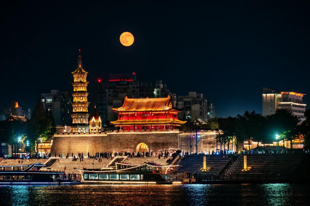  “超級月亮”即將登場，等你來賞！