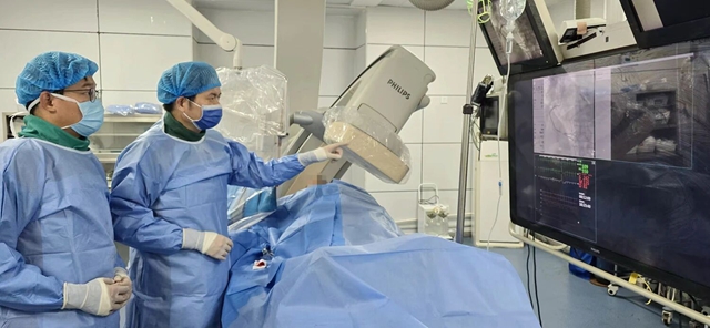 “金剛鉆”擊碎血管“頑石”，八旬老人重獲“心”生