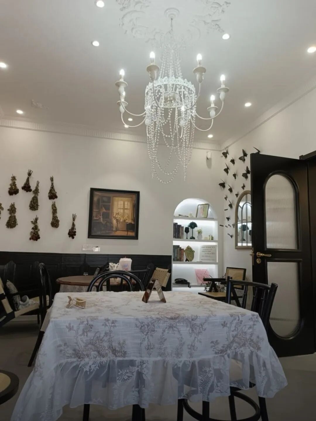 降溫了，躲進這幾家神仙咖啡館，好看好拍還好玩！