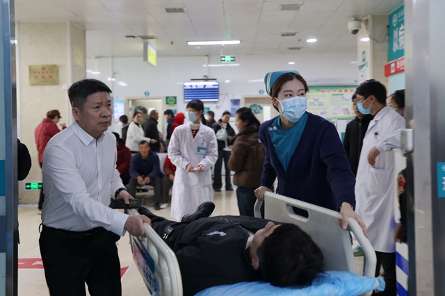 多學(xué)科協(xié)同礪精兵，胸痛急救再提速——駐馬店市中心醫(yī)院胸痛中心成功開(kāi)展ECMO+IABP聯(lián)合救治實(shí)戰(zhàn)演練