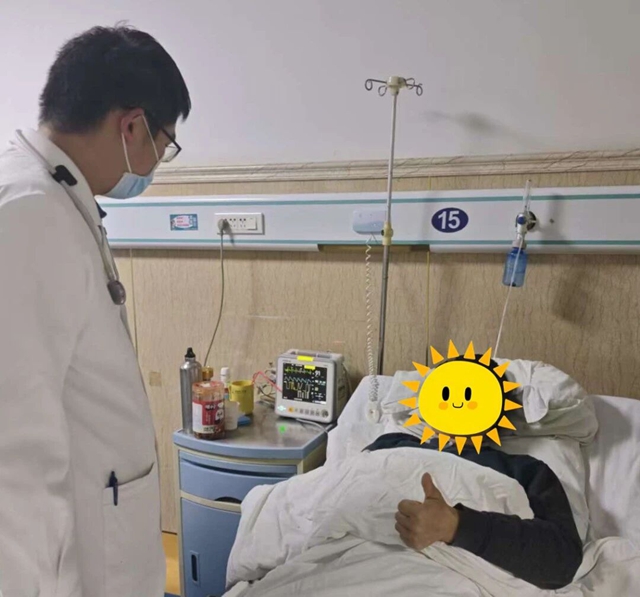 “謝謝大家，我不會沒有爸爸了！” 駐馬店市第一人民醫(yī)院多學(xué)科救治重癥“白肺”患者