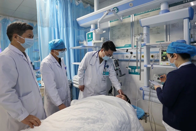 多學(xué)科協(xié)同礪精兵，胸痛急救再提速——駐馬店市中心醫(yī)院胸痛中心成功開(kāi)展ECMO+IABP聯(lián)合救治實(shí)戰(zhàn)演練