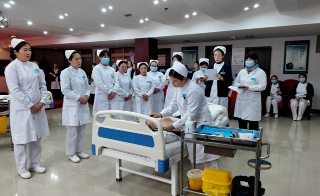 以賽促學強技能 匠心護佑鑄安康——駐馬店市第二中醫(yī)院2025年度護理操作技能比武正式啟幕