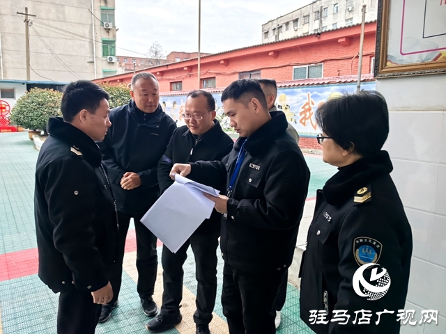 確山縣疾控中心開展冬季學(xué)校傳染病防控專項(xiàng)監(jiān)督檢查