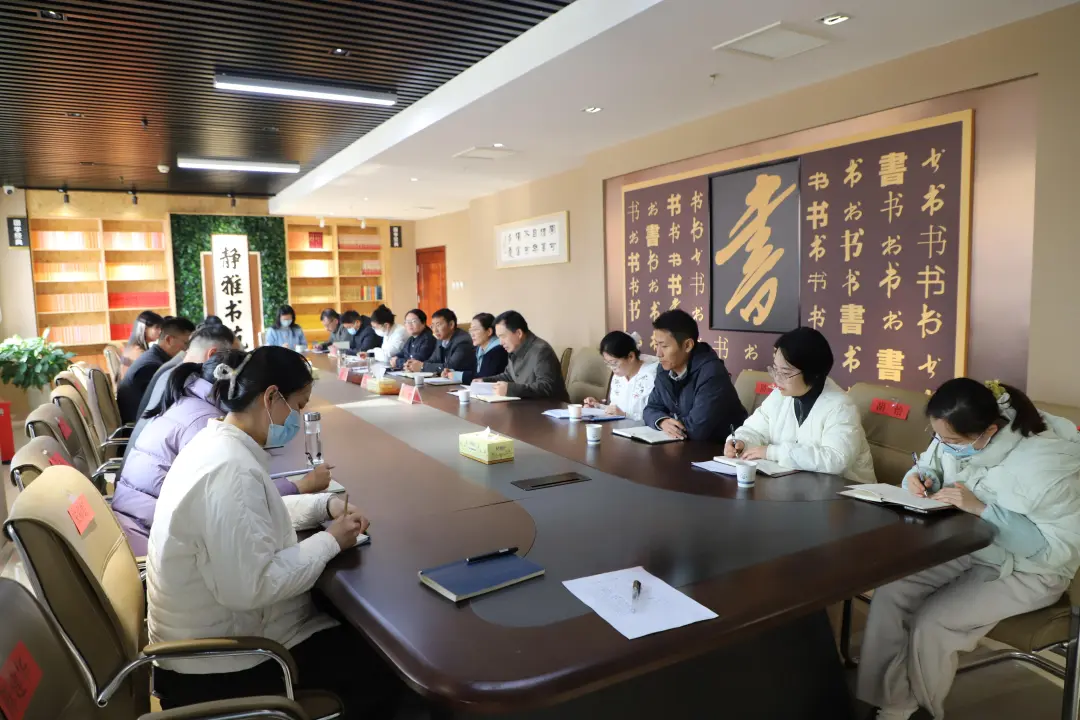 市檢察院第三青年理論學(xué)習(xí)小組首次理論學(xué)習(xí)圓滿(mǎn)舉行