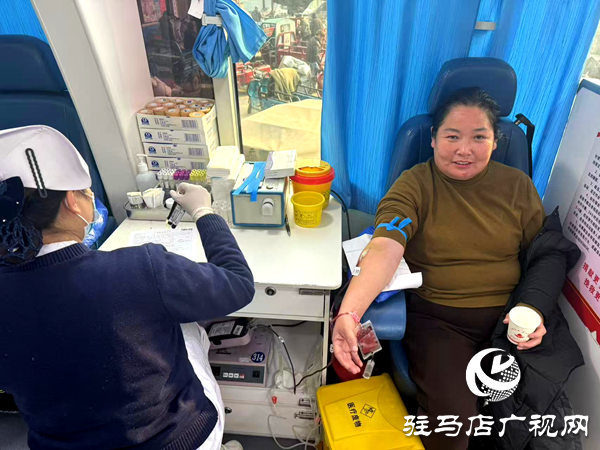 平輿縣射橋鎮(zhèn)：奉獻(xiàn)熱血顯擔(dān)當(dāng) 傳遞愛(ài)心聚力量