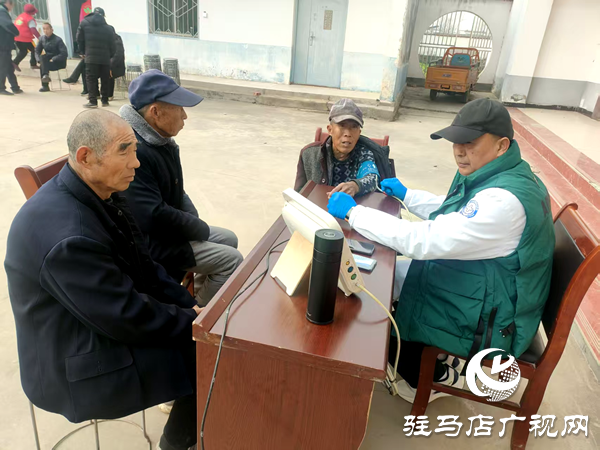 平輿縣在西洋店吳灣村新時(shí)代文明實(shí)踐站舉辦“我們的節(jié)日·冬至”敬老餃子宴文明實(shí)踐活動(dòng)